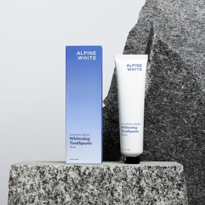 Whitening Toothpaste Sensitivity Relief Balinošā zobu pasta jutīgām smaganām, 75 ml
