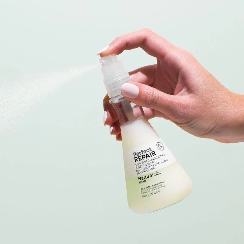 Perfect Repair Leave-In Conditioner & Detangler Atjaunojošs nenoskalošanas kondicionieris un matu izšķūrētājs, 120 ml