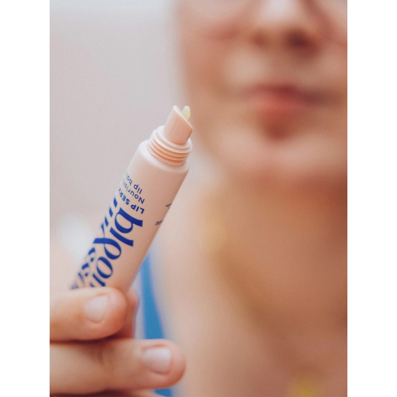 LIP SERVICE Nourishing lip balm Barojošs lūpu balzams, 15 ml