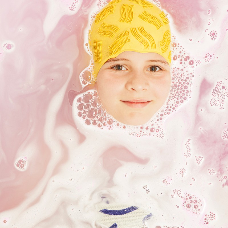PINK SALTS Foaming & Coloured Bath Salts Putojošs vannas sāls rozā krāsā, 250 g
