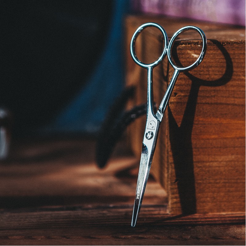 Beard & Moustache Scissors Bārdas un ūsu šķēres, 1 gab.