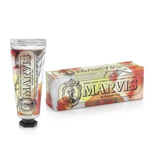 Marvis Blossom Tea Toothpaste Melnās, ziedu tējas-piparmētru garšas zobu pasta, 25 ml | inbeauty.lv